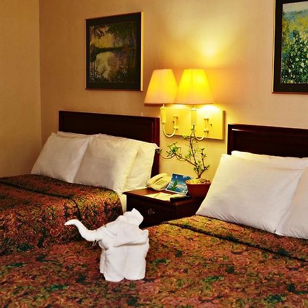Days Hotel By Wyndham Batangas Luaran gambar