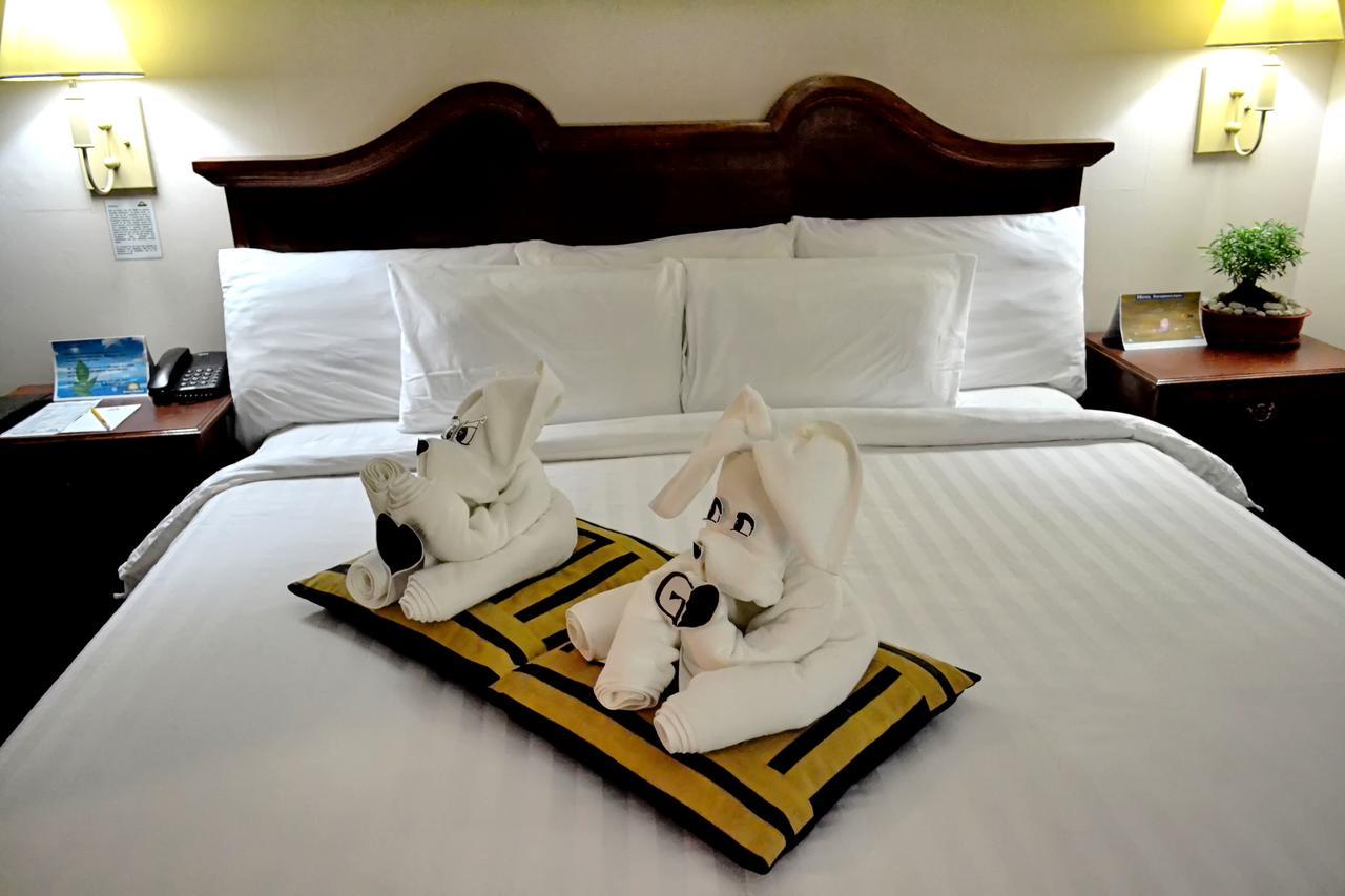 Days Hotel By Wyndham Batangas Luaran gambar