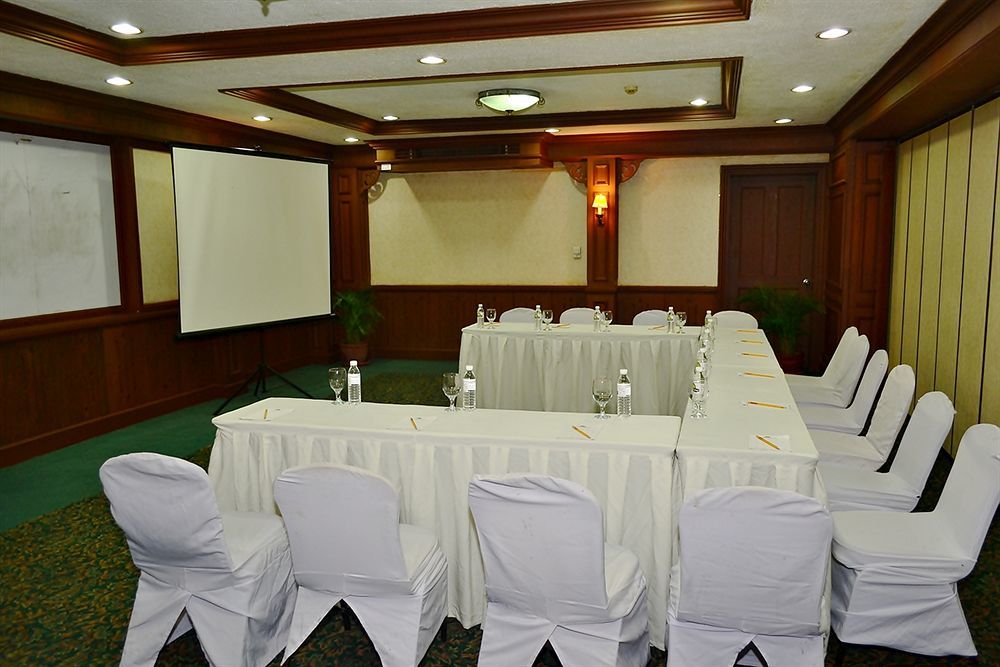 Days Hotel By Wyndham Batangas Luaran gambar